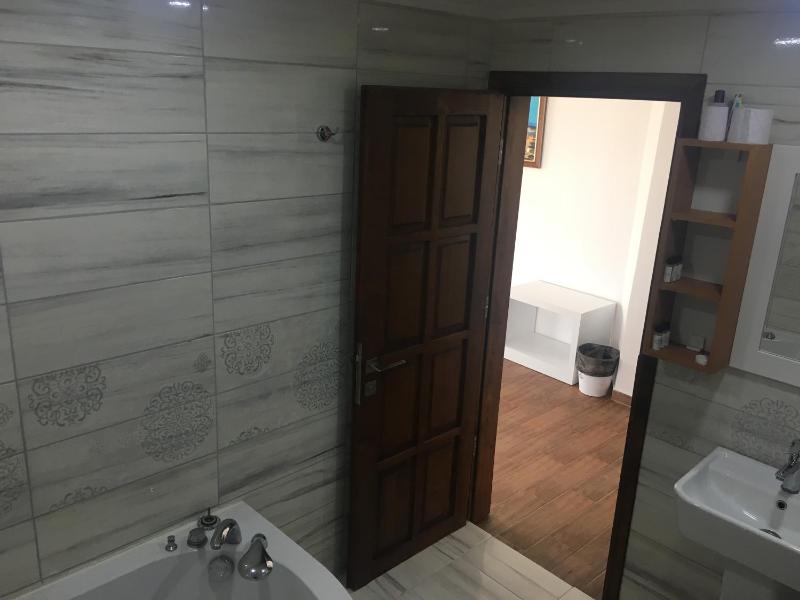 Deluxe Queen Suite image 2