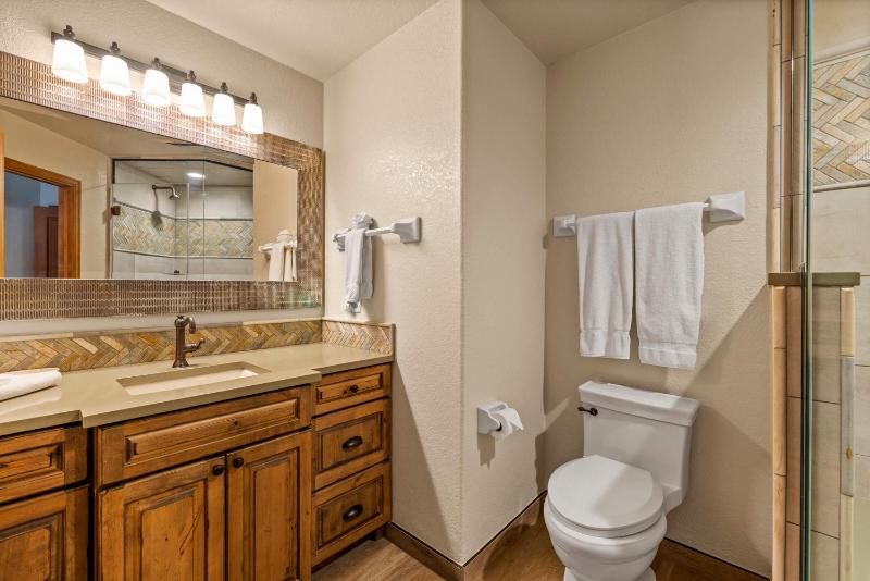 Boulder Ridge Lodge: Huge Ski-In Home w/ 20 Beds - image 44