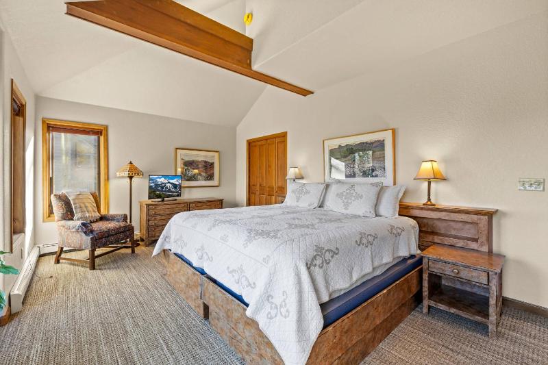Boulder Ridge Lodge: Huge Ski-In Home w/ 20 Beds - image 50