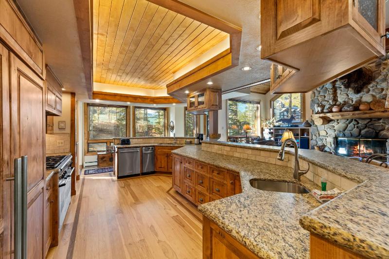 Boulder Ridge Lodge: Huge Ski-In Home w/ 20 Beds - image 19