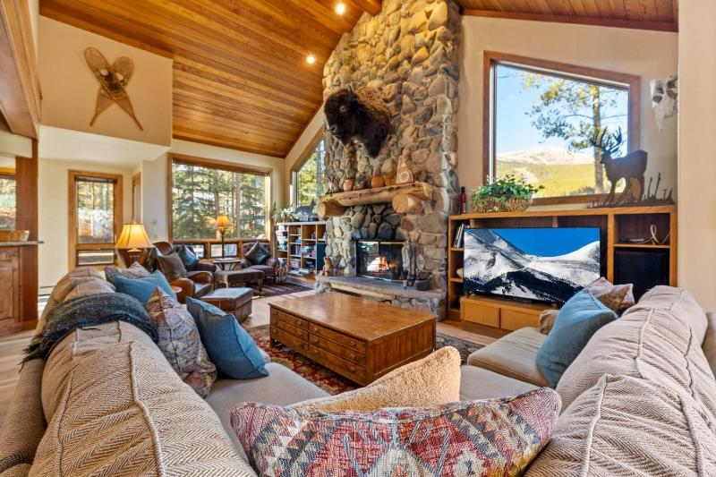 Boulder Ridge Lodge: Huge Ski-In Home w/ 20 Beds - image 49