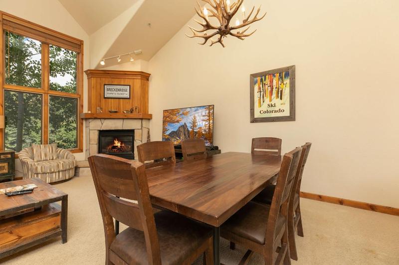 Riverbend Sawmill Run Condo: Ski In/Out Retreat - image 21