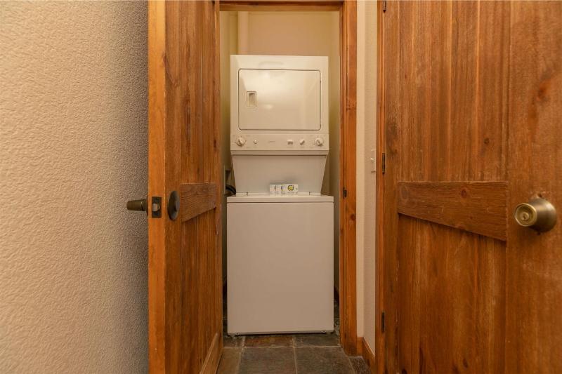 Riverbend Sawmill Run Condo: Ski In/Out Retreat - image 3