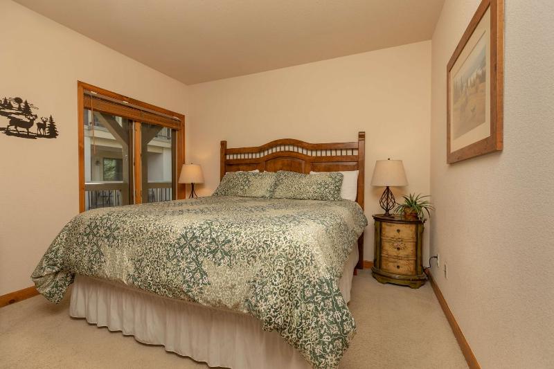 Riverbend Sawmill Run Condo: Ski In/Out Retreat - image 24