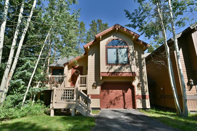Park Forest Deer Trail Townhome: Hot Tub On Shuttle Route - image 18