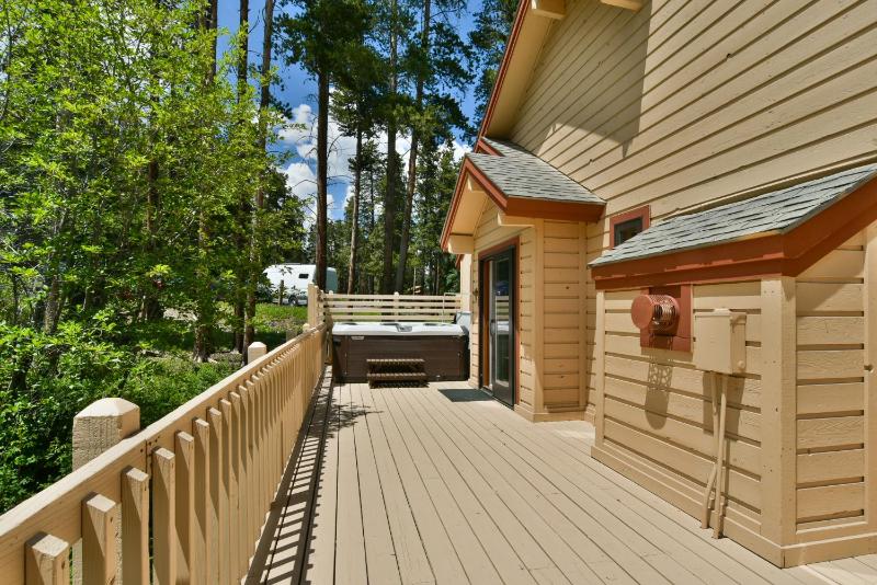 Park Forest Deer Trail Townhome: Hot Tub On Shuttle Route - image 40