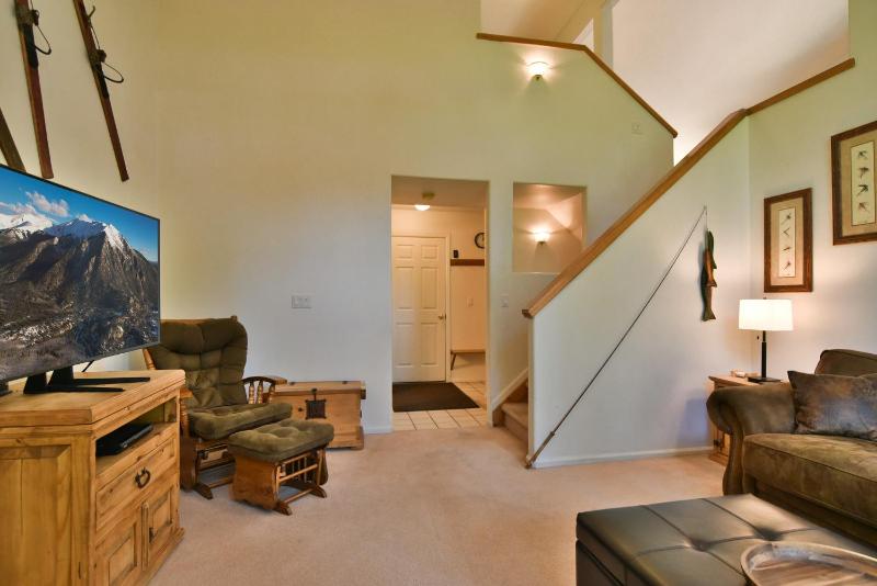 Park Forest Deer Trail Townhome: Hot Tub On Shuttle Route - image 2
