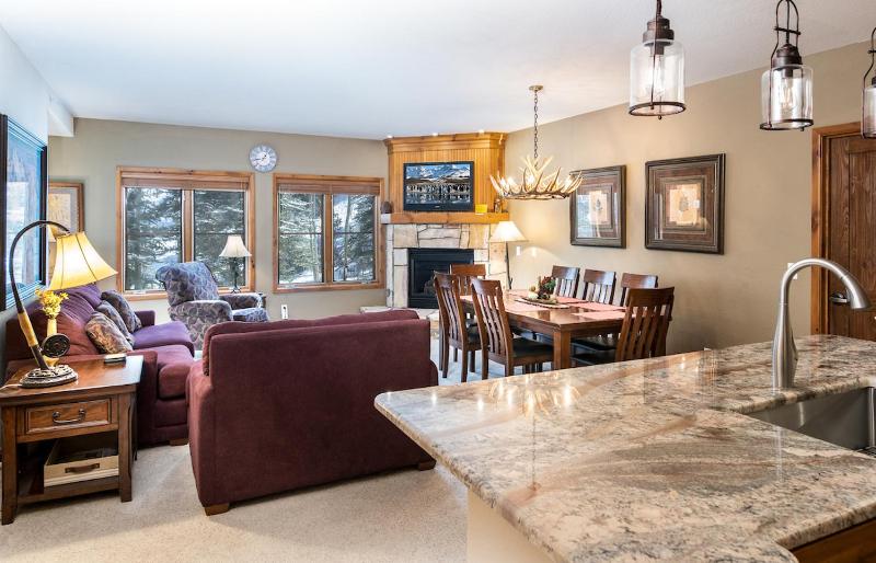 Riverbend Snowflake Lift Condo: Ski-In Ski-Out - image 14