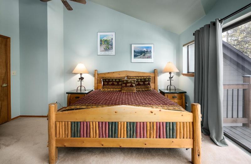 Village Point Getaway Townhome: Great Location w/ Private Hot Tub - image 25
