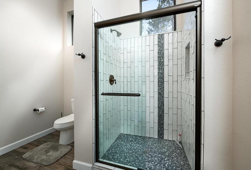 Village Point Getaway Townhome: Great Location w/ Private Hot Tub - image 24