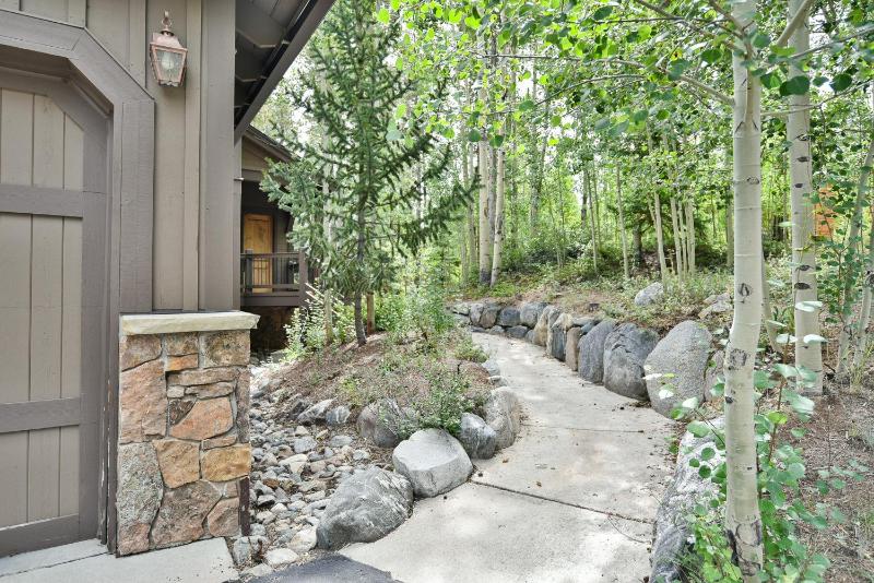 Retreat at Shock Hill Home: Walk to Gondola - image 19