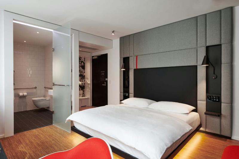 citizenM Chicago Downtown - image 3