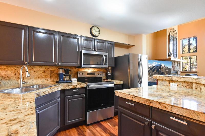 Village Point Alpine Townhome - Walk to Lifts/Town Close to Everything - image 26