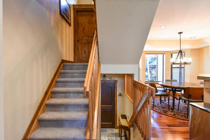 Village Point Alpine Townhome - Walk to Lifts/Town Close to Everything - image 13