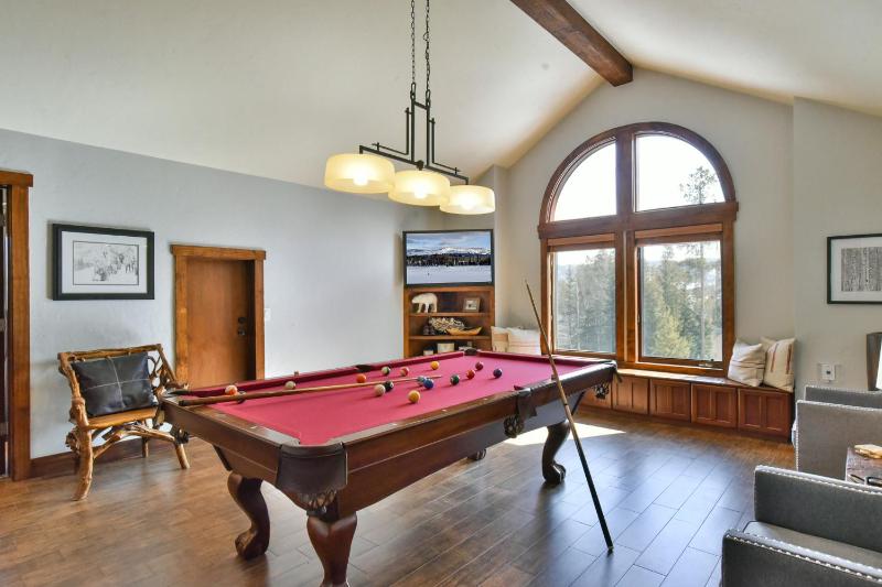 Shekel Haus – Luxury Mountain Retreat w/ Views Hot Tub - image 23