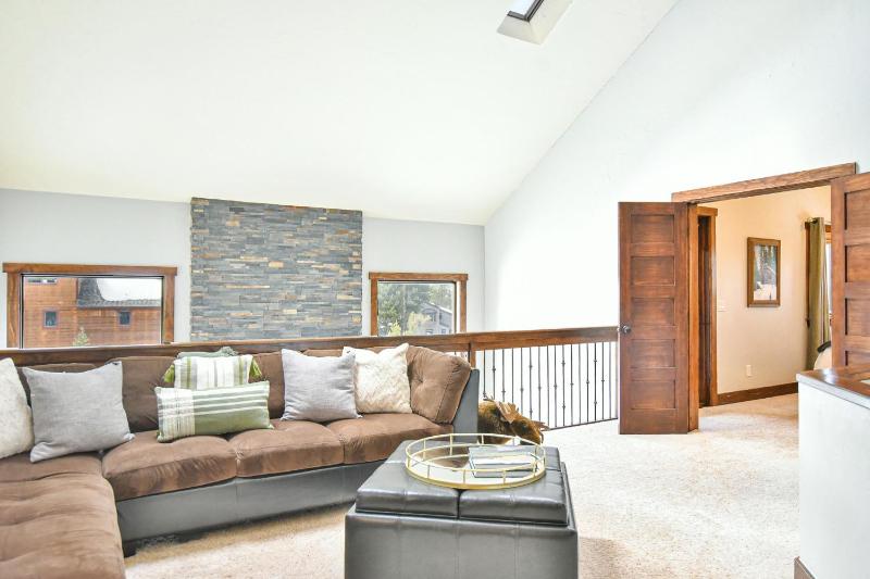 Shekel Haus – Luxury Mountain Retreat w/ Views Hot Tub - image 45
