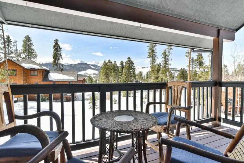 Shekel Haus – Luxury Mountain Retreat w/ Views Hot Tub - image 6