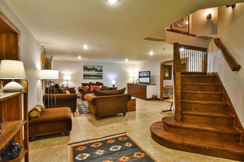 Shekel Haus – Luxury Mountain Retreat w/ Views Hot Tub - image 43