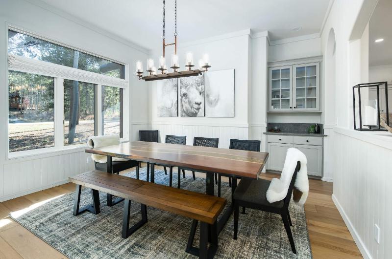 Dyer Trail Long Stay: Spacious Home w/ Mountain Views - image 39