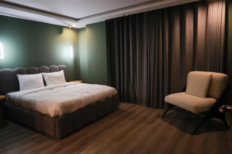 Gold Crest Mall Luxury Apartments with Balcony by NestNow in DHA Phase 4 Lahore - image 12