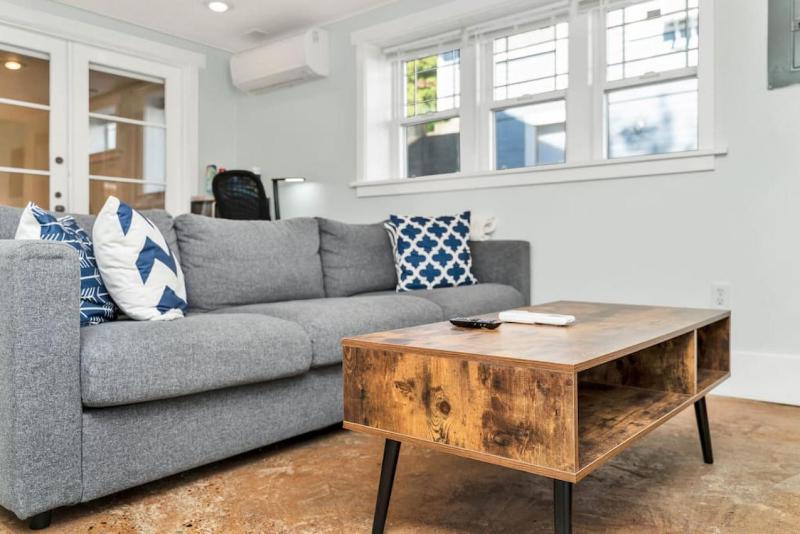 Vintage Westlake Hideaway with Patio & Lake Views - image 6
