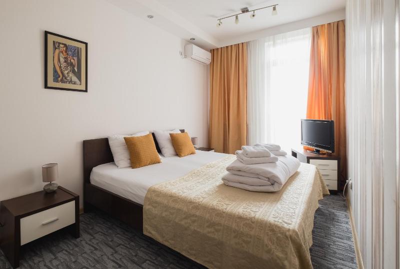 Two-Bedroom Suite image 4
