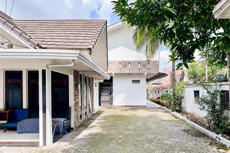 RedDoorz near Gajah Mada Park Medan - image 12