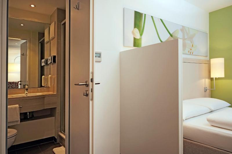 H+ Hotel Munchen - image 15