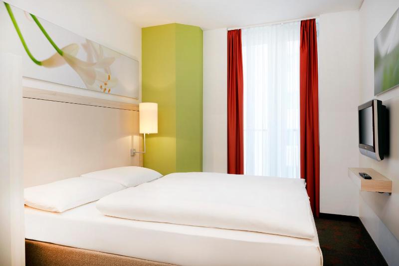 H+ Hotel Munchen - image 7