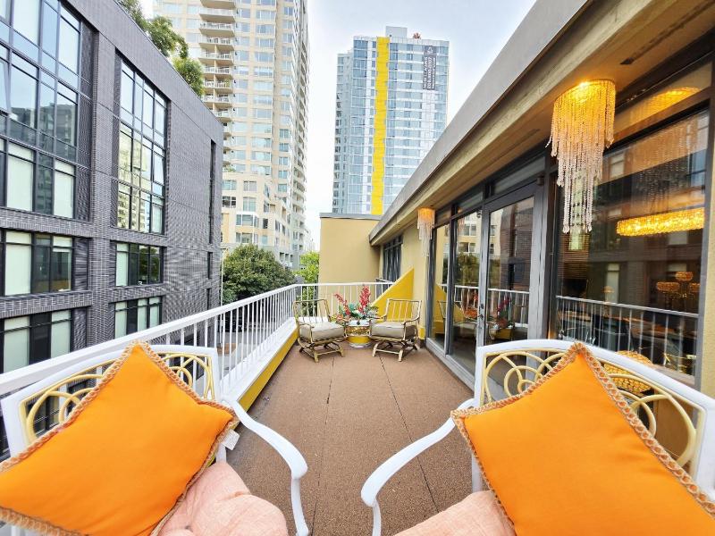 Pike Place Sky Villas - image 13