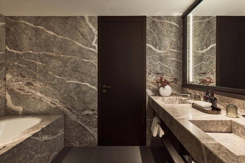 The Florentin by Althoff Collection - image 15