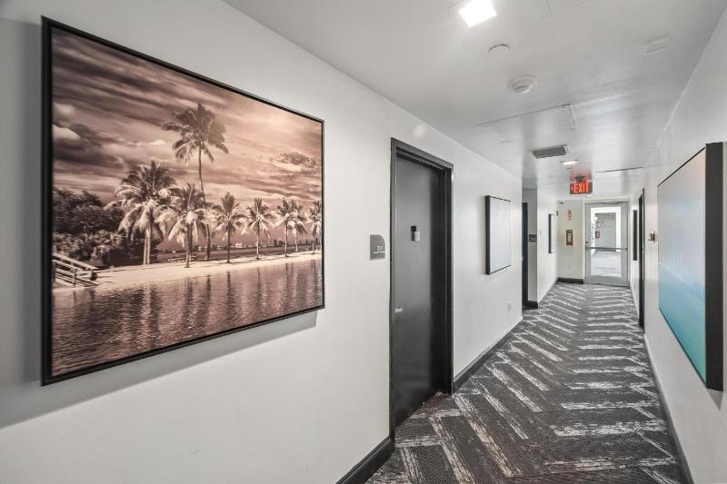 Luxuri Suites - image 47