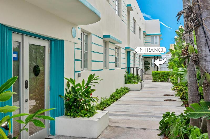 Luxuri Suites - image 34