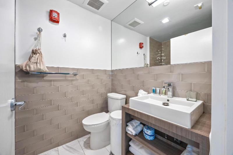 Luxuri Suites - image 39