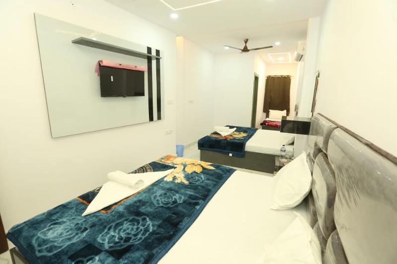 Aditya Home Stay - image 6