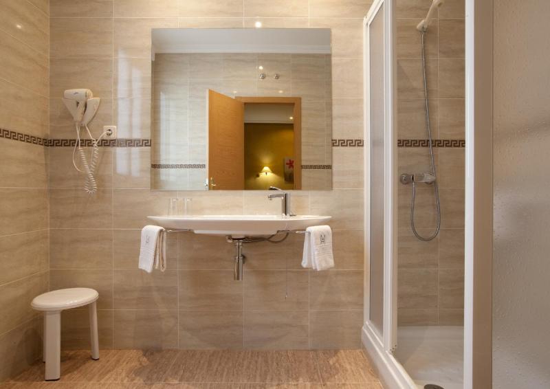Triple Room image 3