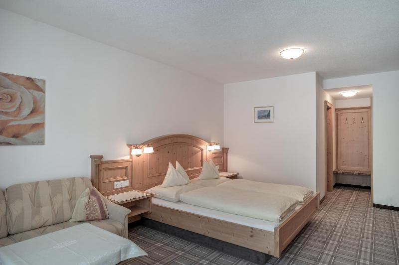 Superior Two-Bedroom Apartment image 3