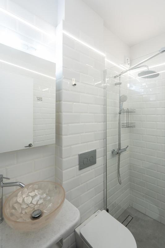 Elegant 2BR Apt Near Acropolis & Metro - image 10