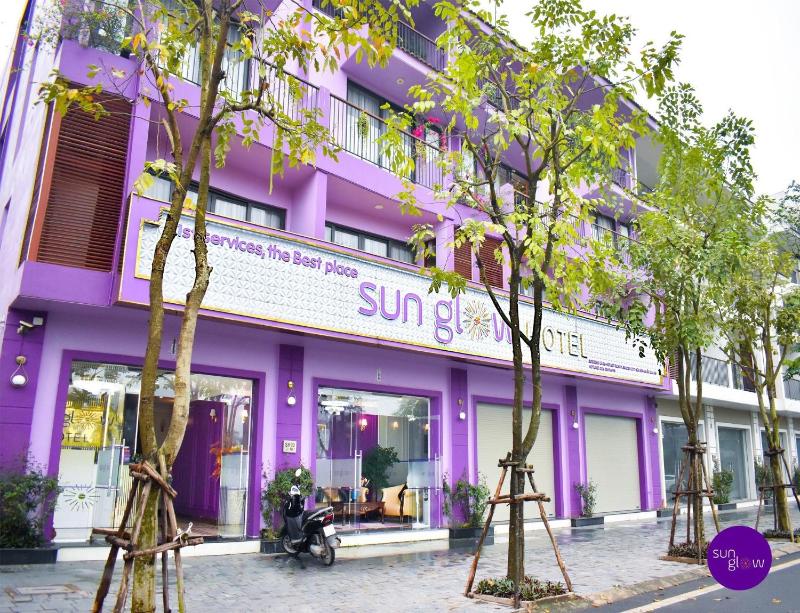 Sunglow Hotel - image 1