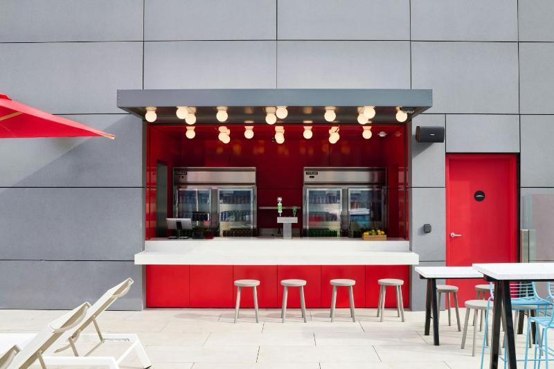 citizenM Austin Downtown - image 4