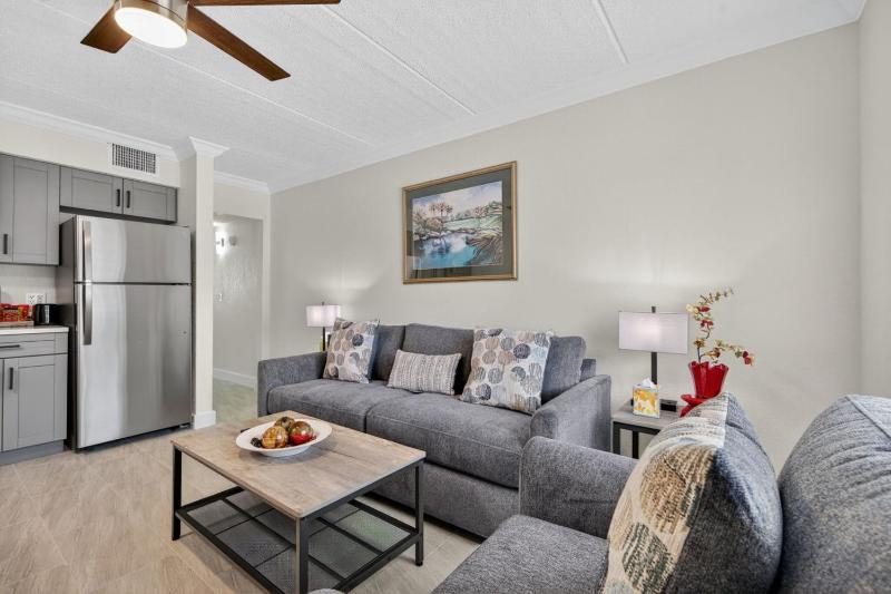 Sunset Beach Suites Unit 4 - image 33