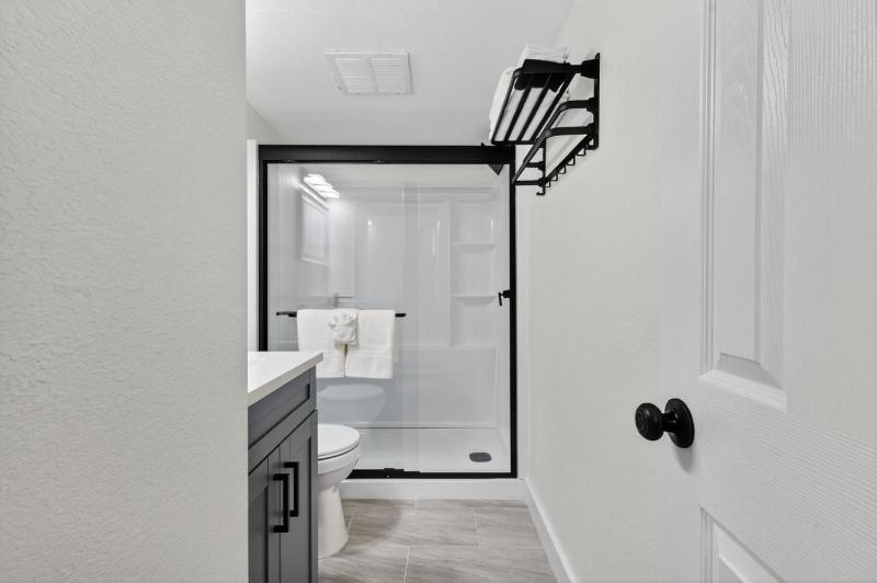 Sunset Beach Suites Unit 4 - image 12