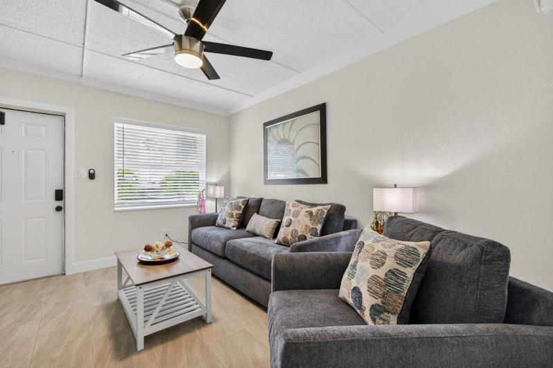 Sunset Beach Suites Unit 2 - image 16