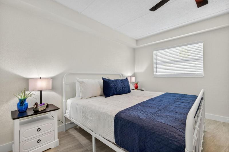 Sunset Beach Suites Unit 2 - image 25