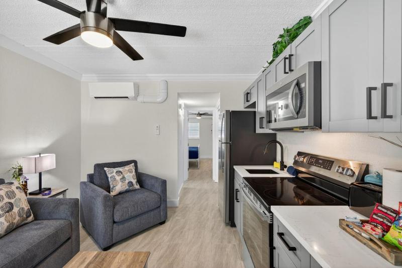 Sunset Beach Suites Unit 2 - image 9