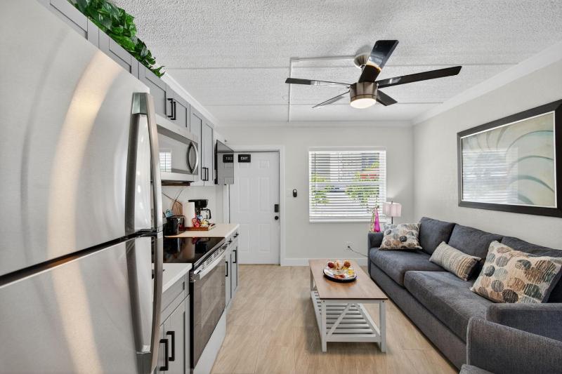 Sunset Beach Suites Unit 2 - image 32