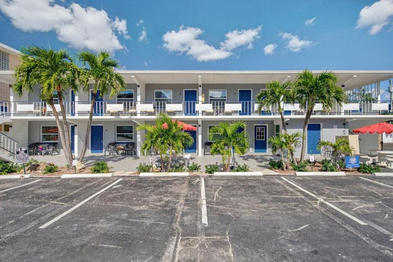 Sunset Beach Suites Unit 3 - image 16