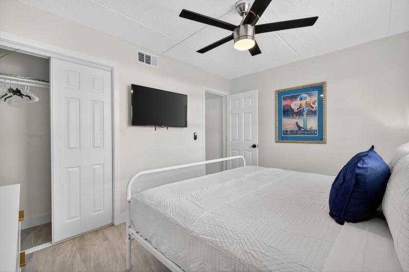 Sunset Beach Suites Unit 3 - image 35