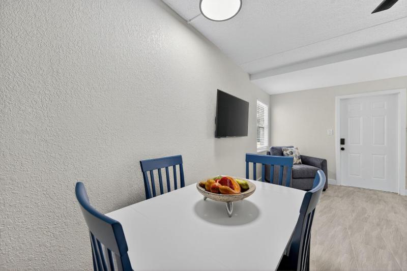 Sunset Beach Suites Unit 1 - image 48