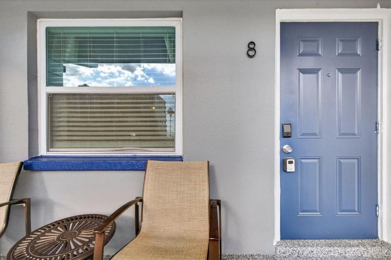Sunset Beach Suites Unit 8 - image 2